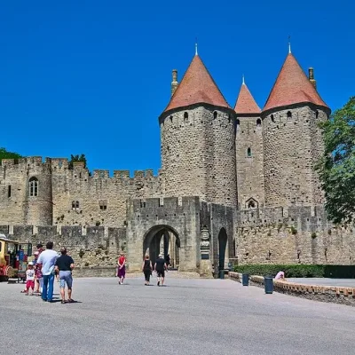 Екскурзовод в Каркасон