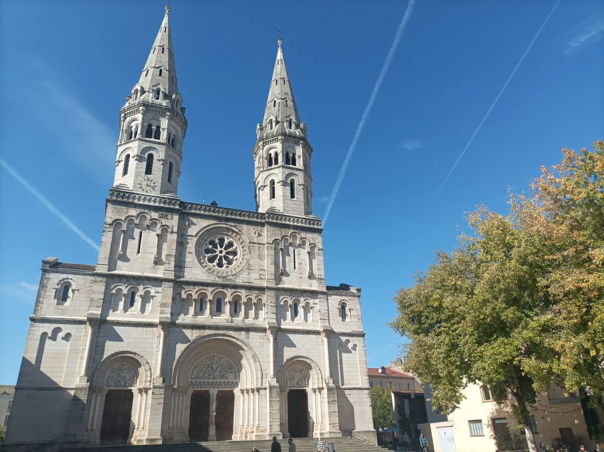 Guided tour in Mâcon, رومن بوچود