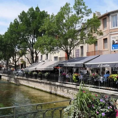 Tour a Fontaine-de-Vaucluse e Isle-sur-Sorgue – 8 horas