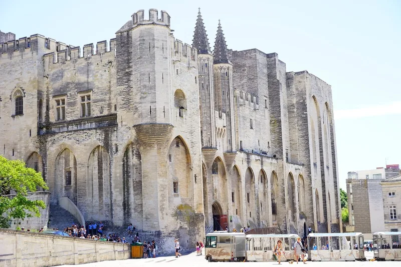 Read more about the article Exploring Provence from Avignon