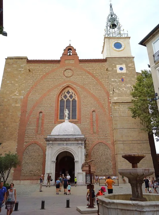 Perpignan tour guide