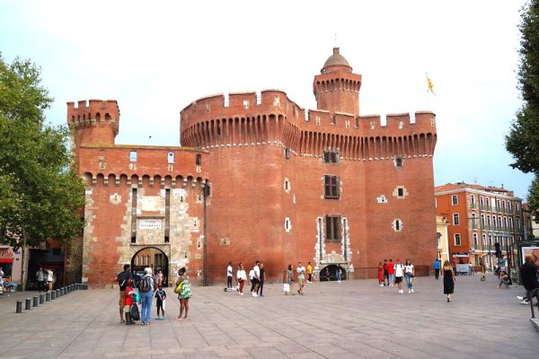 Fararstjóri Perpignan, Leiðsögn í Perpignan