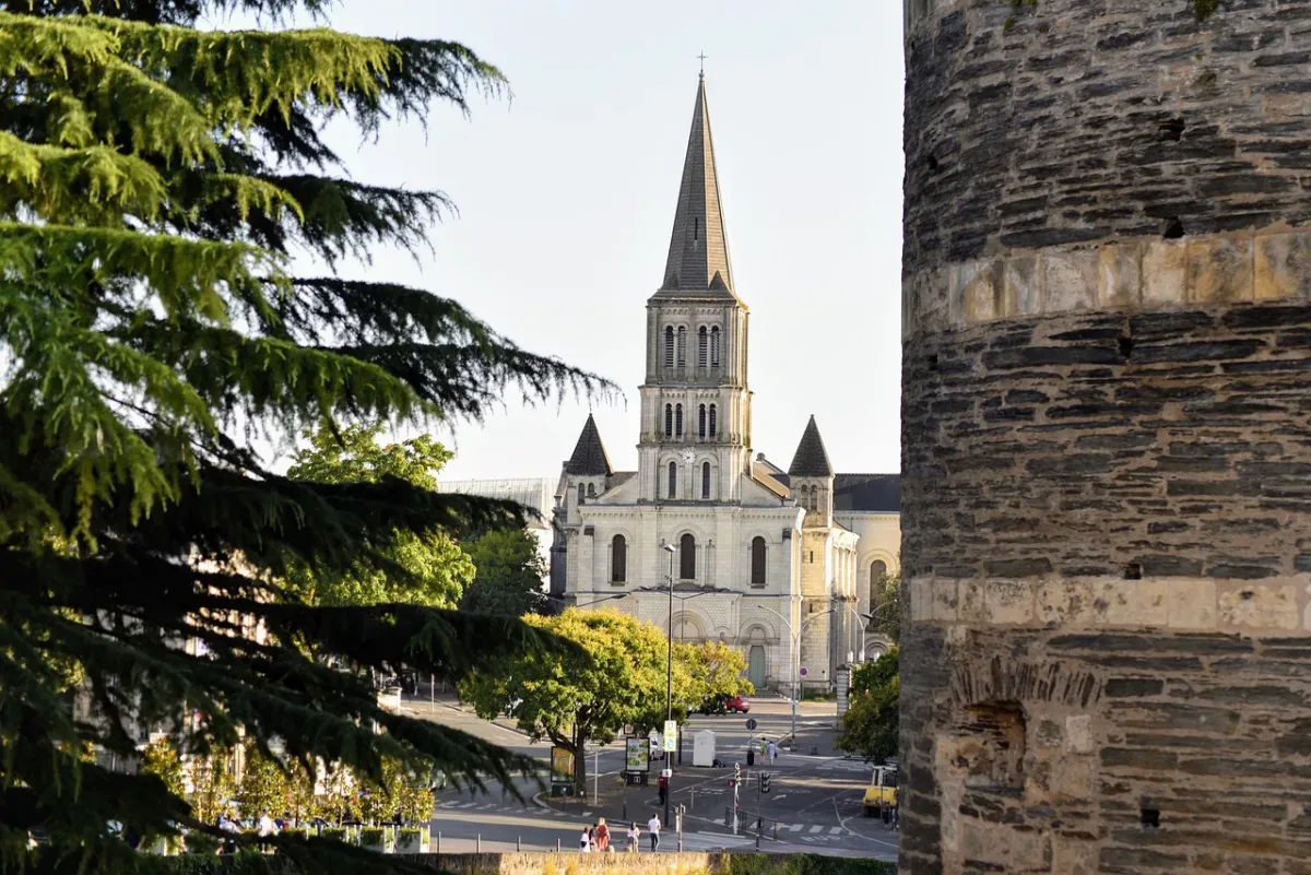 Angers Tour Guide - Image 7