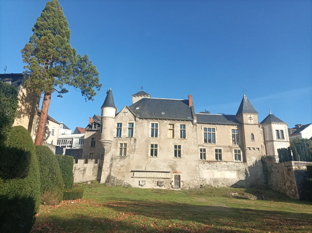 Vichy tour guide, রোমেন বাউচাউড