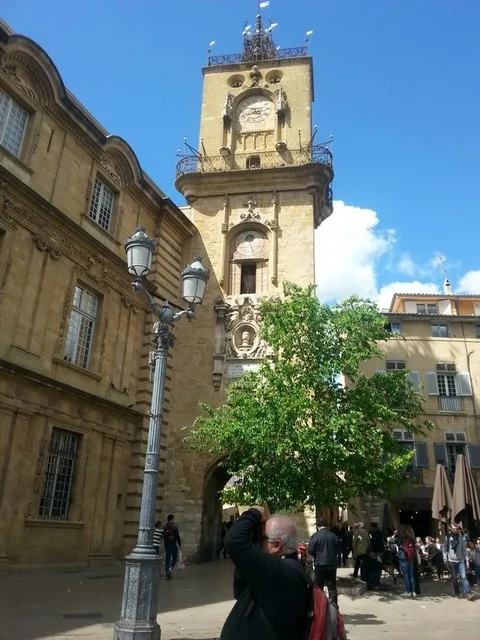 Prohlídka v Aix-en-Provence, Romain Bouchaud