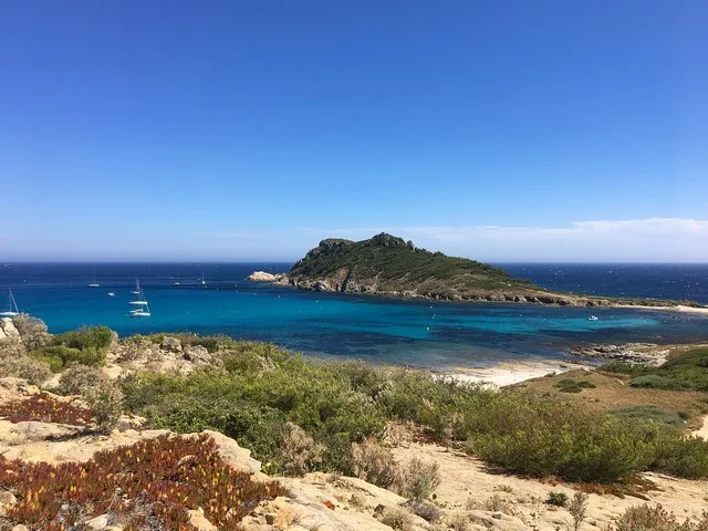 Apmeklējiet Saint-Tropez