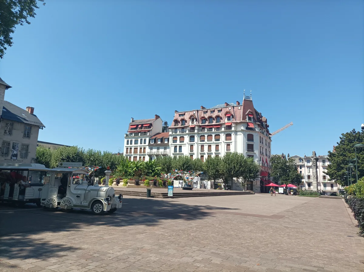 Guidet tur i Aix-les-Bains, Romain Bouchaud