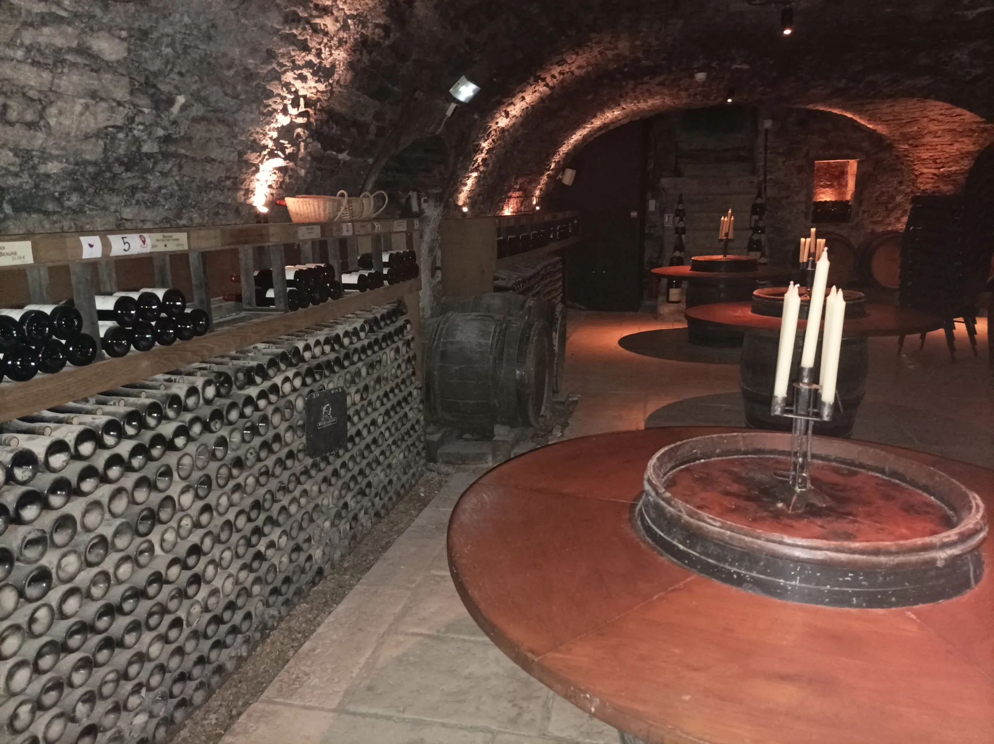 Wine tasting in Beaune, রোমেন বাউচাউড