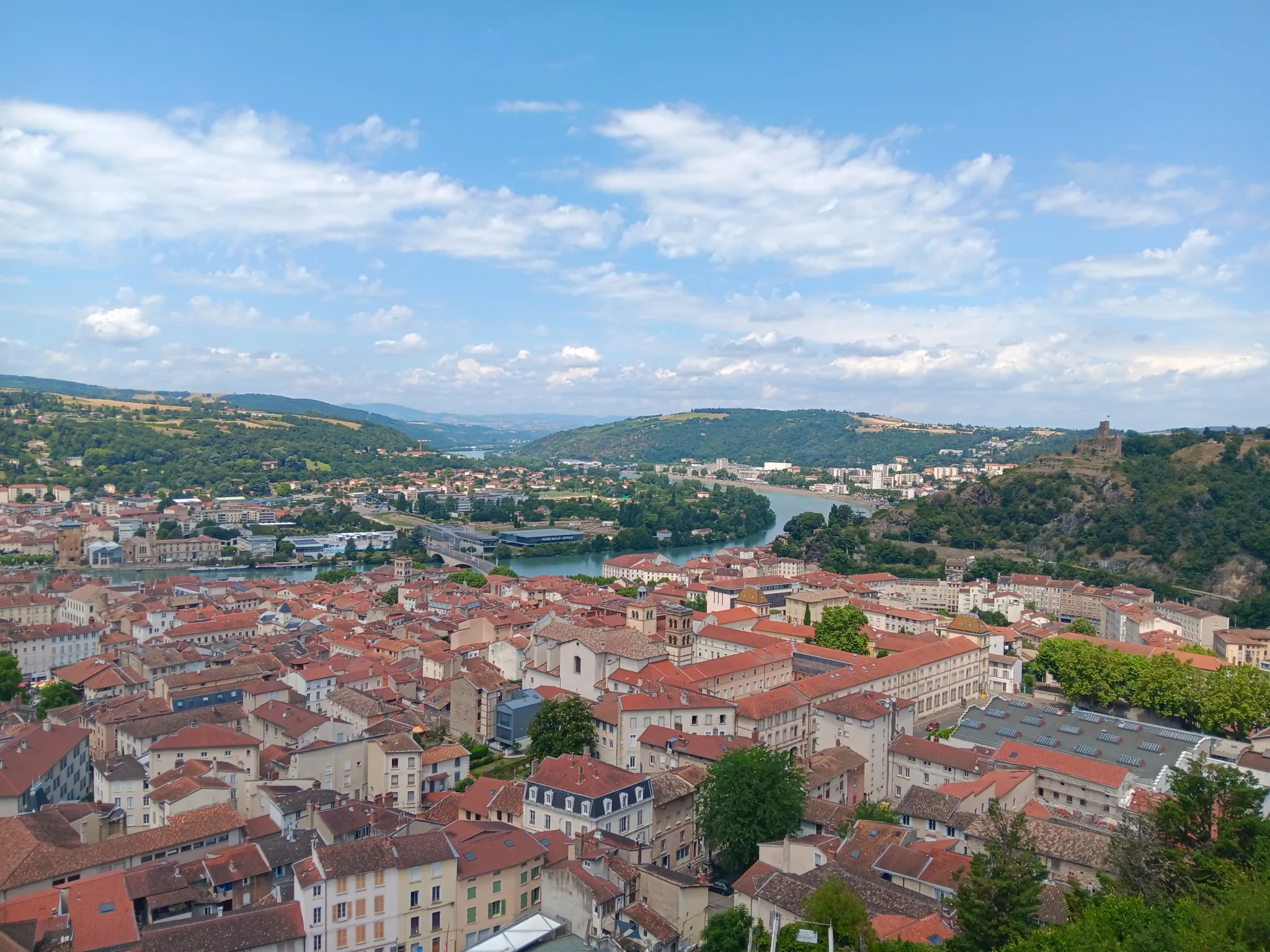 Navštívte Vienne, Romain Bouchaud