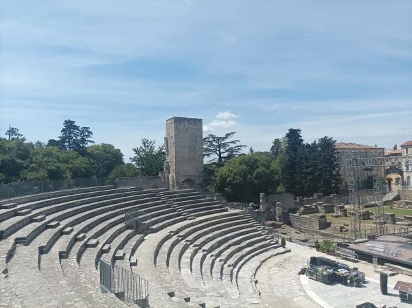Tárlatvezetés Arles-ban, Romain Bouchaud