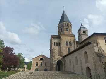 Visit Cluny