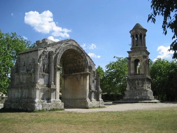 Tárlatvezetés Saint-Rémy-de-Provence-ban, Romain Bouchaud