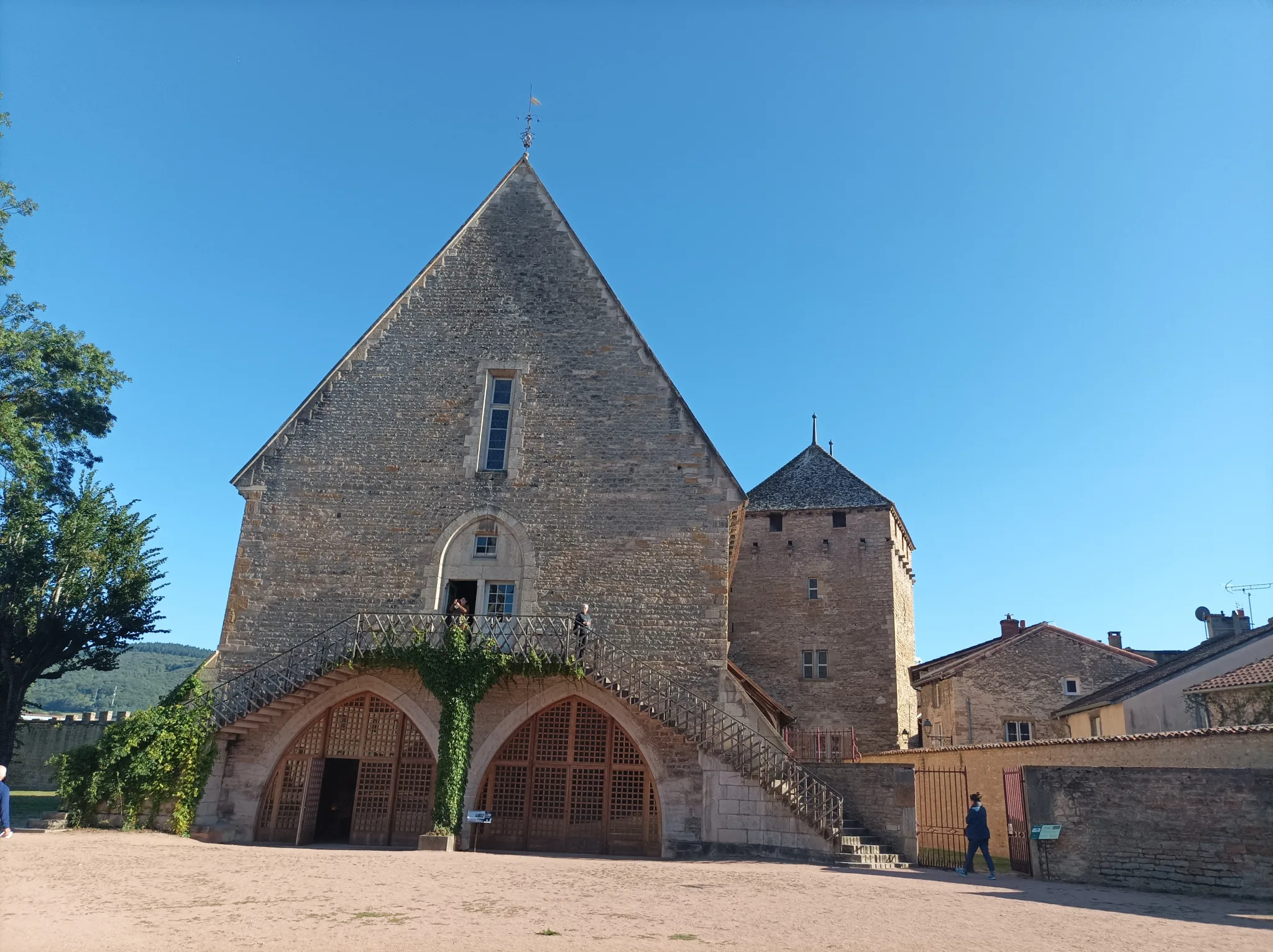 Guided tour in Cluny, Romain Bouchaud