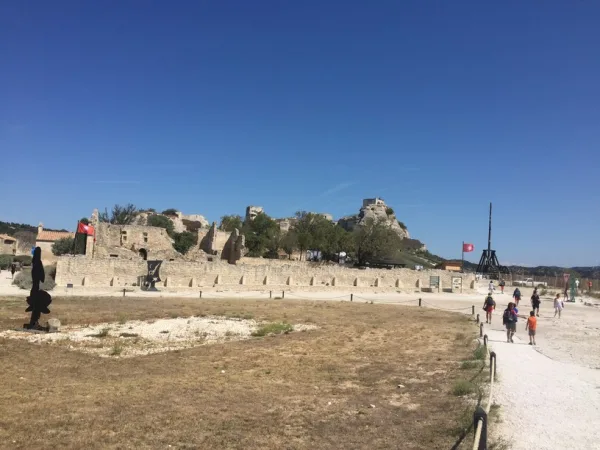 Idegenvezetéses túra Les Baux-de-Provence-ban, Romain Bouchaud