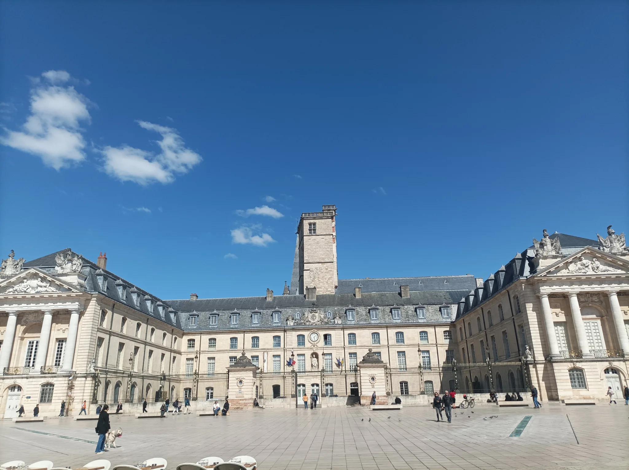 Read more about the article The palace of the dukes of Burgundy