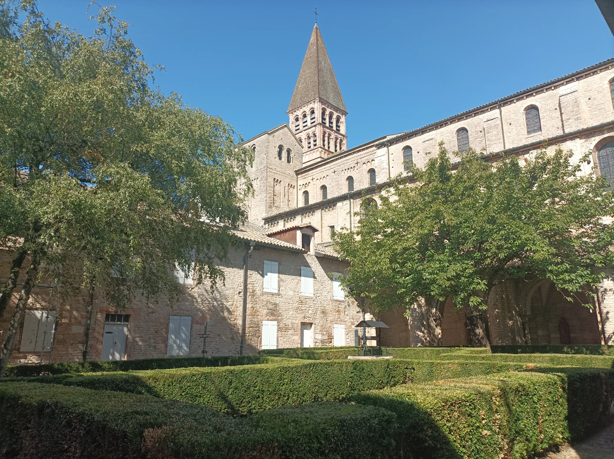 Read more about the article The abbey Saint-Philibert