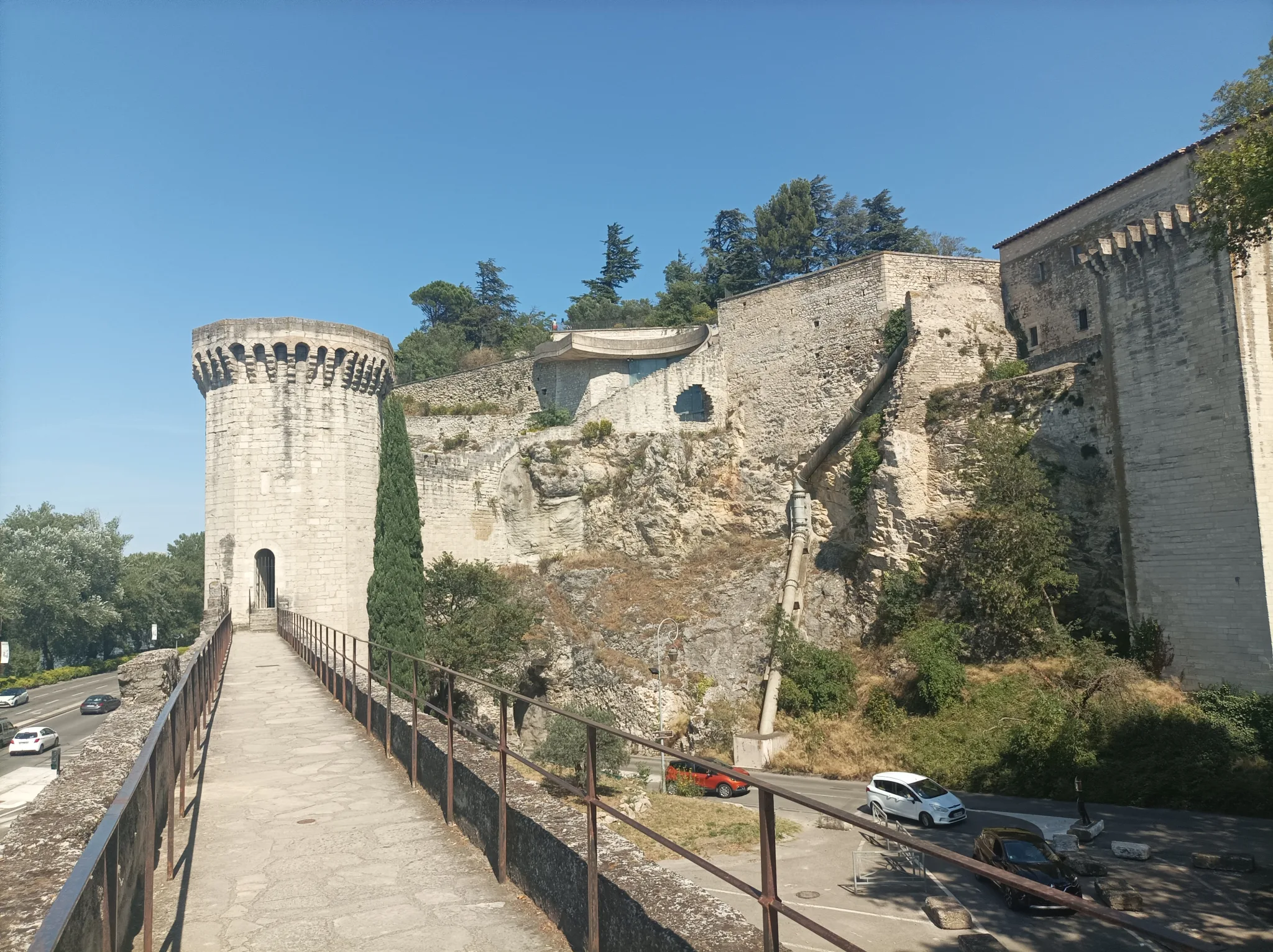 The walls of Avignon, Romain Bouchaud