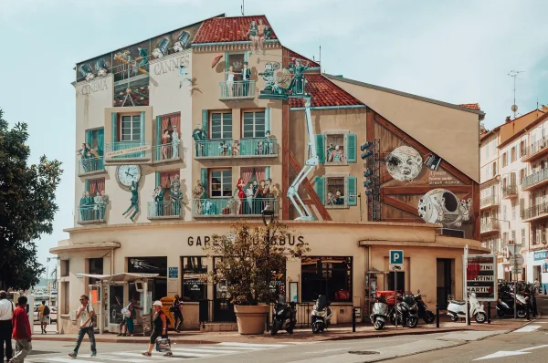 Tour guide in Cannes, রোমেন বাউচাউড