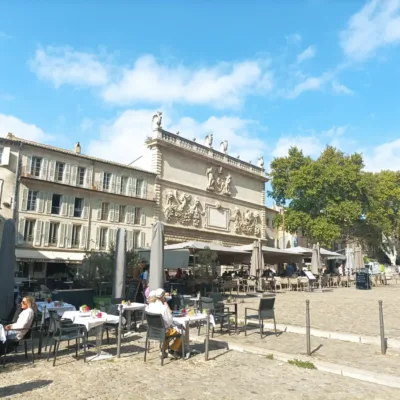 Guided tour in Avignon – 2 hours