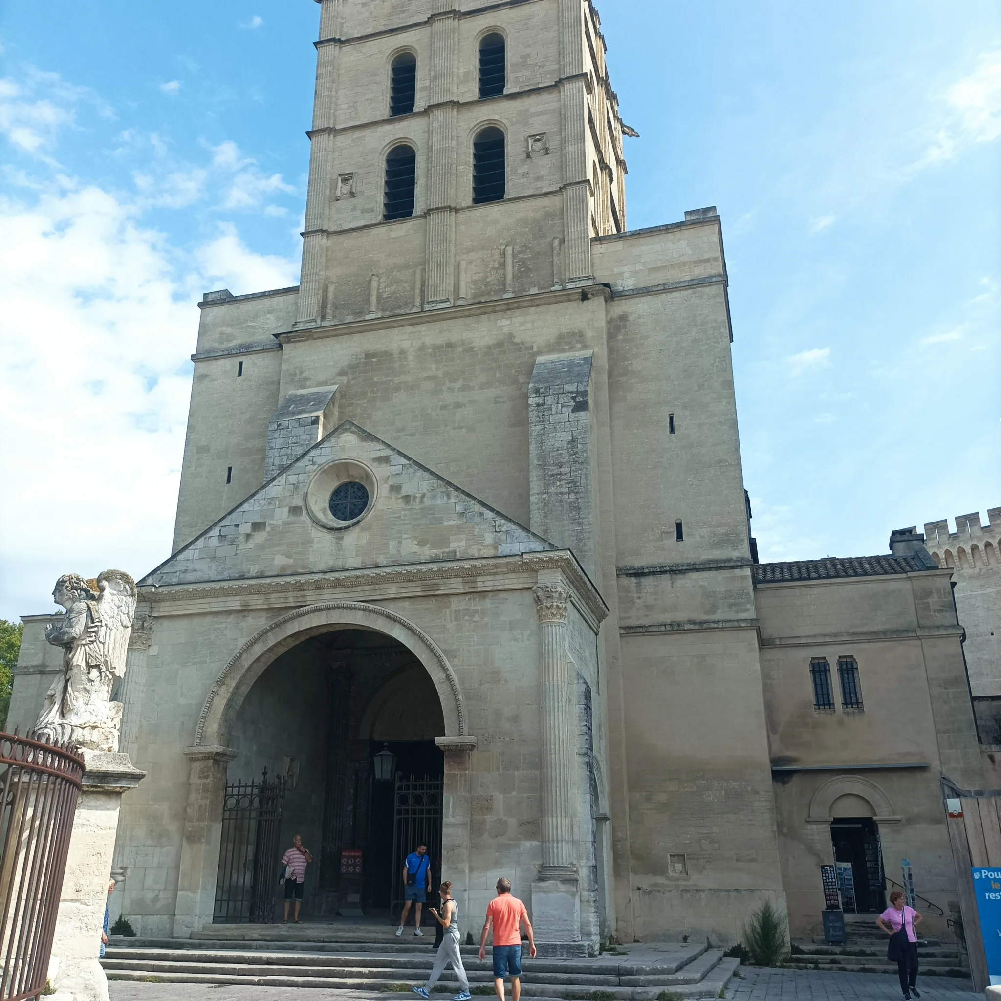 Visite d'Avignon, Romain Bouchaud