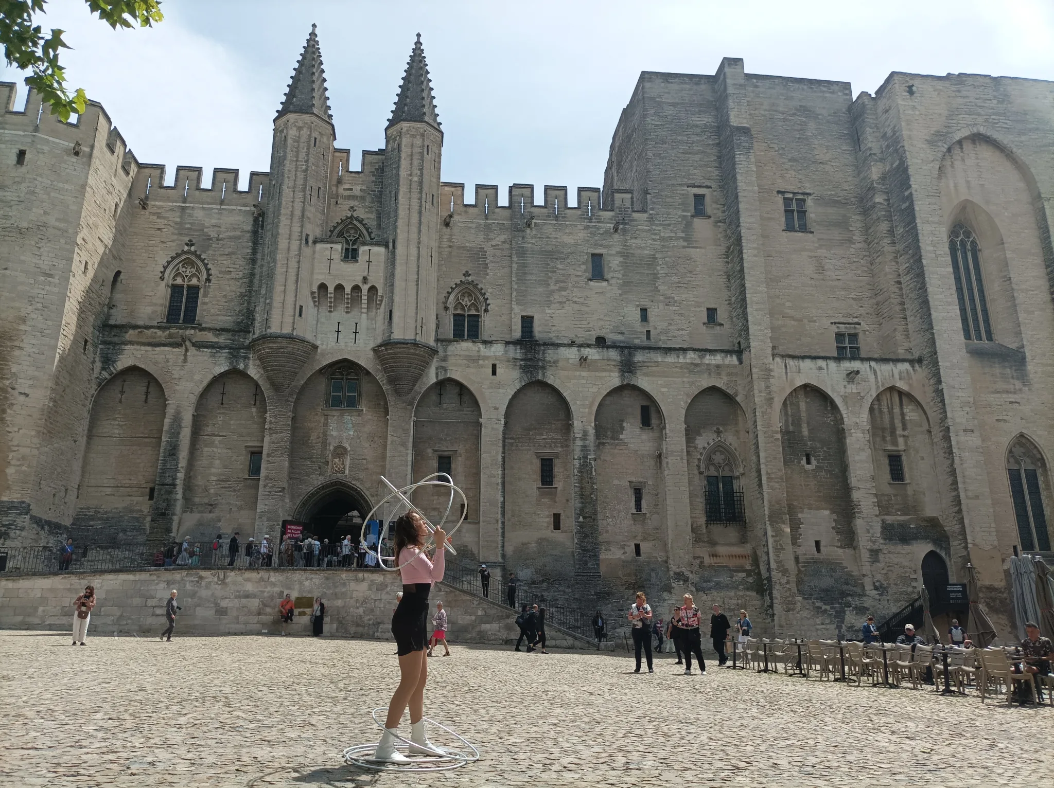 Läs mer om artikeln Påvarnas palats i Avignon
