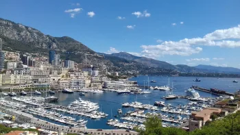 Caroline : tour guide in Monaco