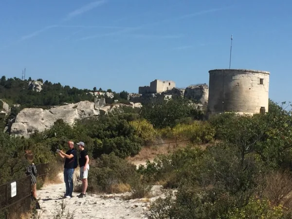 Idegenvezetéses túra Les Baux-de-Provence-ban, Romain Bouchaud