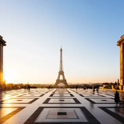 Vandring från Eiffeltornet till Champs Elysées