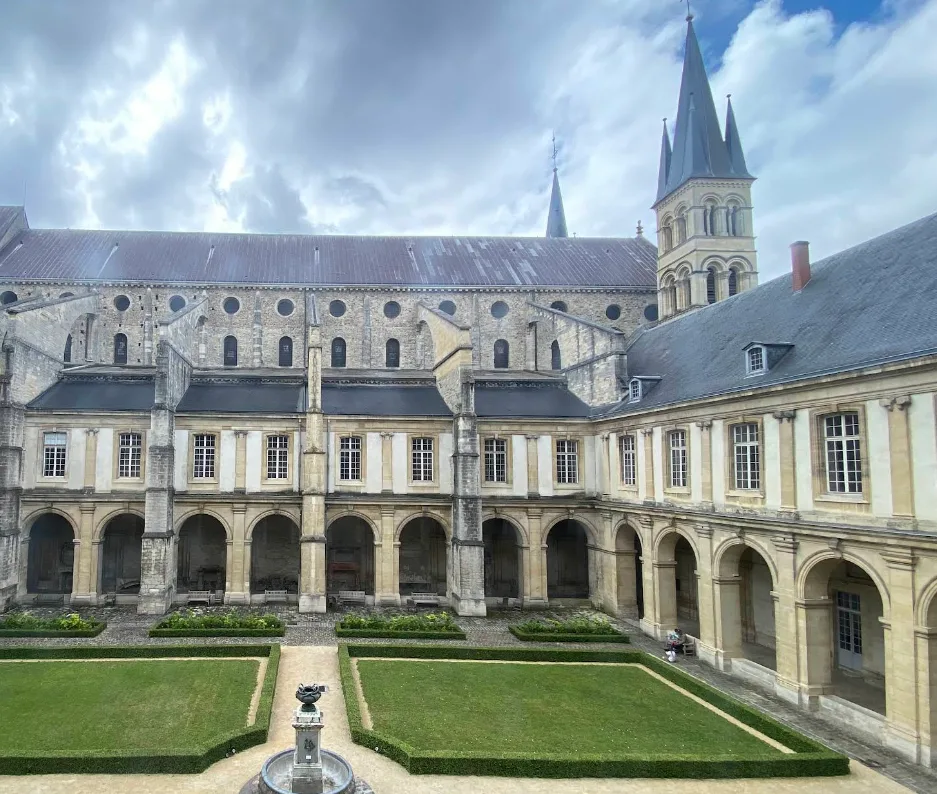 Visit Reims