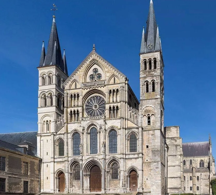 Walking tour in Reims