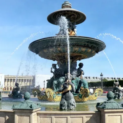 Vandring från Eiffeltornet till Champs Elysées