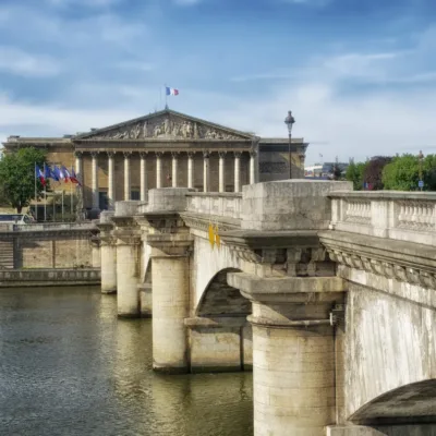 Vandring från Eiffeltornet till Champs Elysées