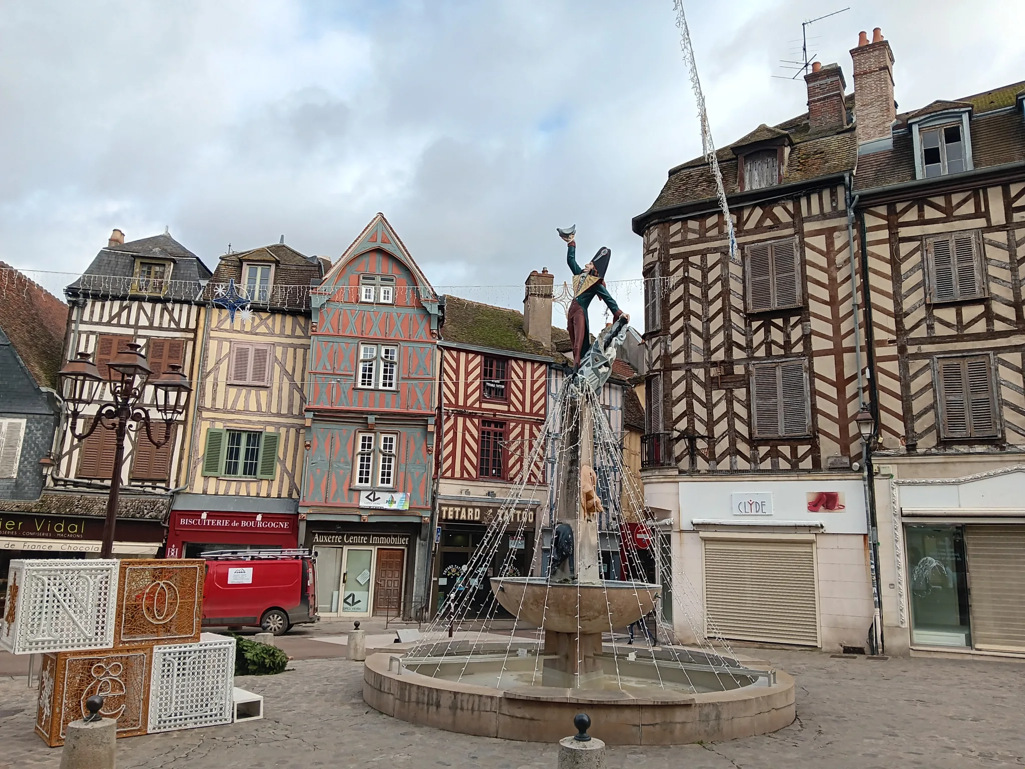 Guided tour of Auxerre, Romain Bouchaud