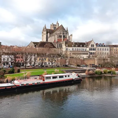 Prehliadka Auxerre so sprievodcom – 2 hodiny