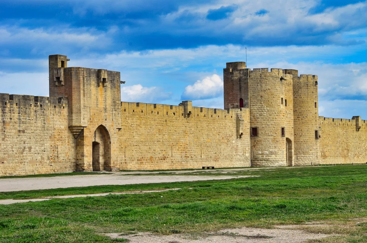 Voden ogled Aigues-Mortesa