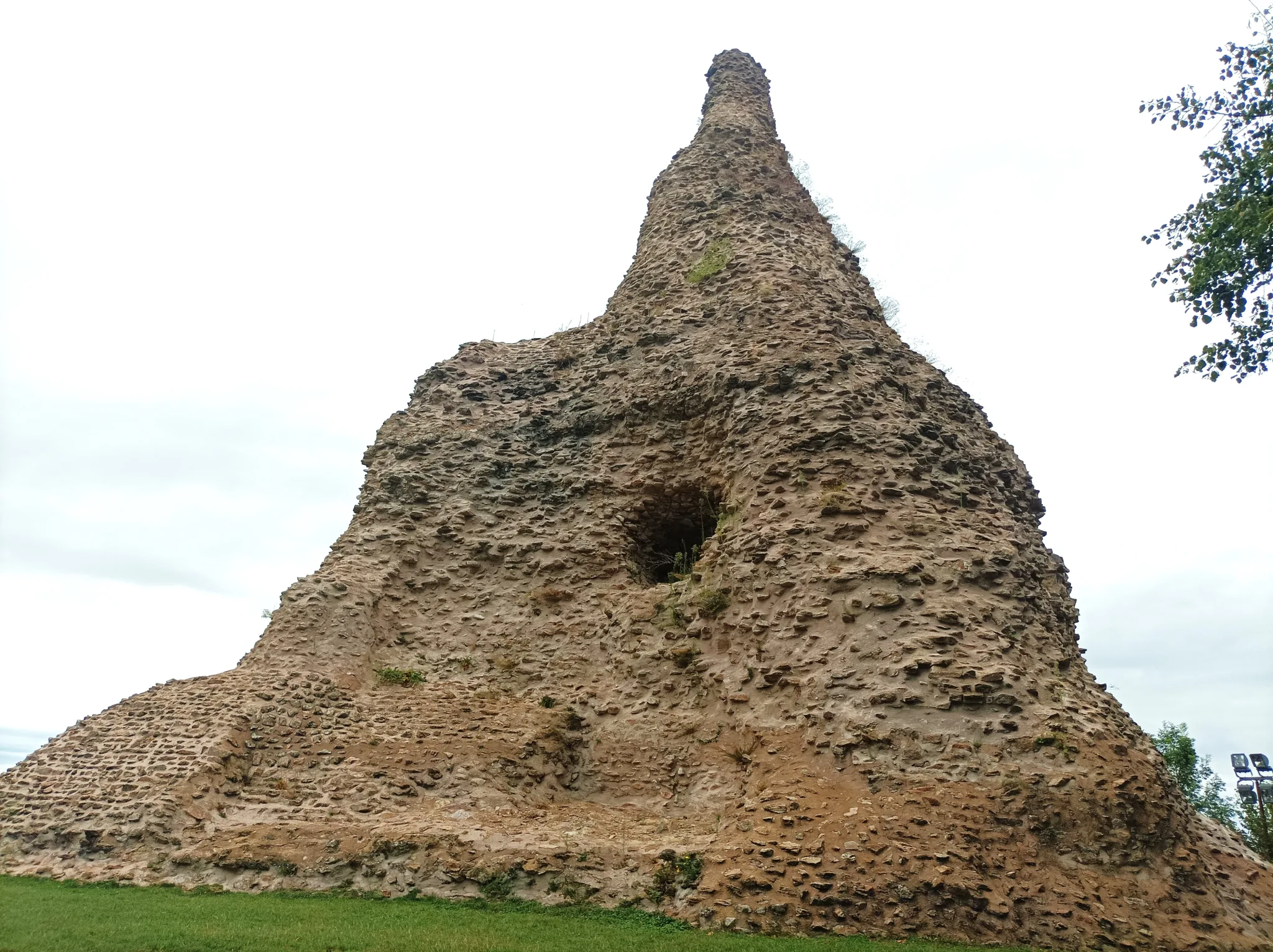 Tour en Autun, Romain Bouchaud