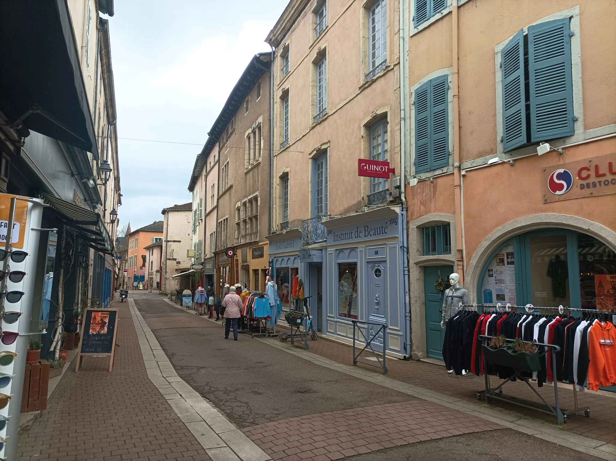 Walking tour in Cluny, Romain Bouchaud