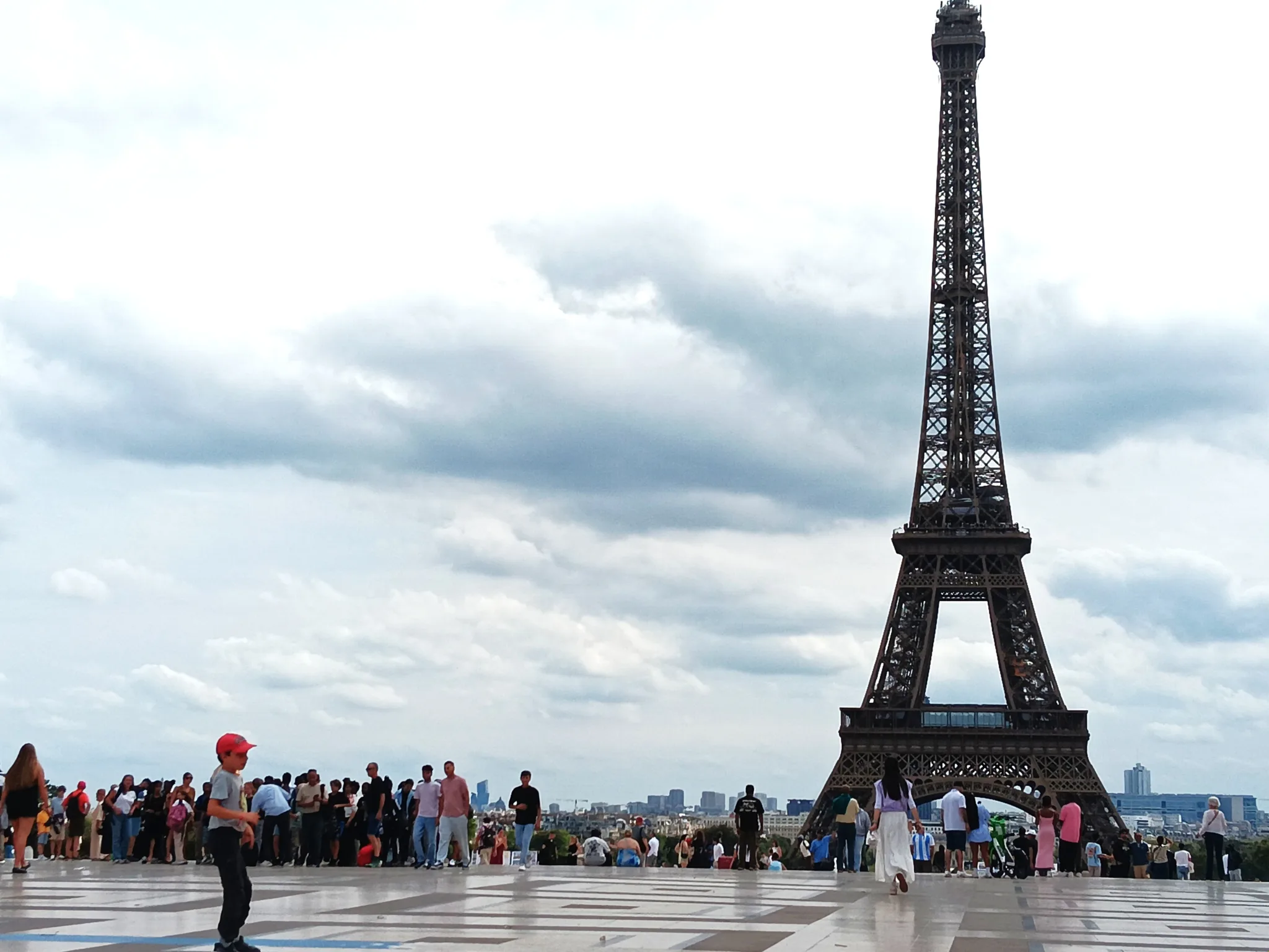 Tour guide in Paris