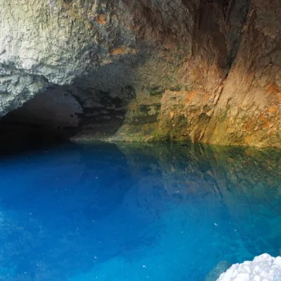Tour a Fontaine-de-Vaucluse e Isle-sur-Sorgue – 8 horas